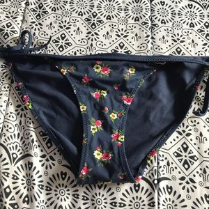 Hollister swimsuit bottoms